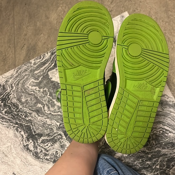 Air Jordans - Picture 3 of 5